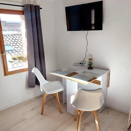 Studio Cosy Au Coeur Du Centre Ville Bédarieux Exterior photo